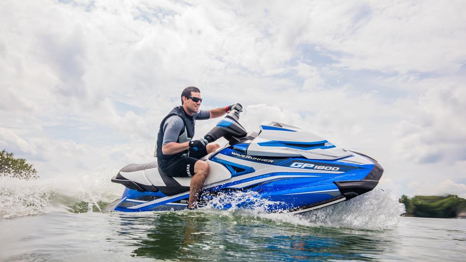 WIN a 1 Hour Yamaha Waverunner Experience for 2 | Brighton Boat Sales